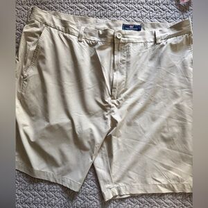 Vineyard Vines Men's Cream Flat Front Shorts